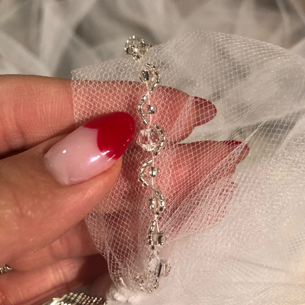 Veil - Picture 5 of 7